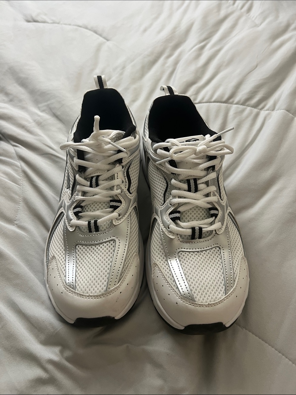 Avia White Mesh Sneakers with Black Tongue and Collar